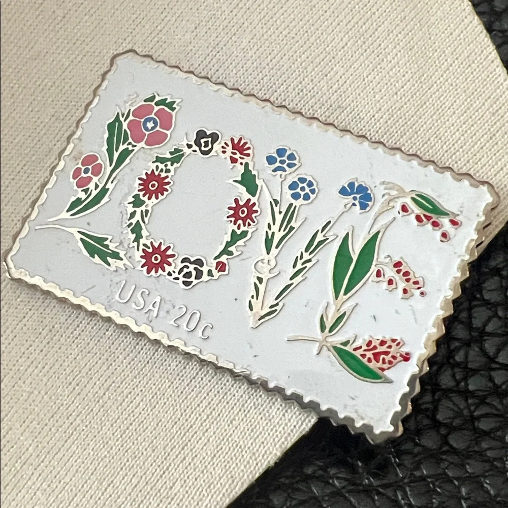 Charming Floral Love stamp Brooch floral whimsy